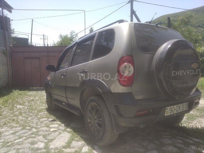 Chevrolet Niva 2008, 248,920 km - 1.7 l - Şəki