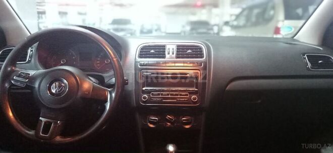 Volkswagen Polo 2012, 369,000 km - 1.6 l - Bakı