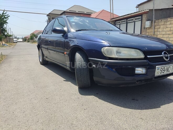 Opel Omega 1995, 350,000 km - 2.0 л - Quba