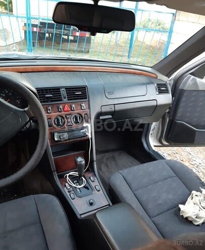 Mercedes C 180 1996, 398,770 km - 1.8 l - Qax