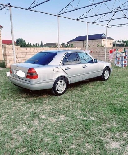 Mercedes C 180 1996, 398,770 km - 1.8 l - Qax