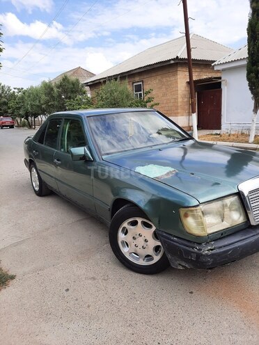 Mercedes E 200 1987, 528,080 km - 2.0 л - Salyan