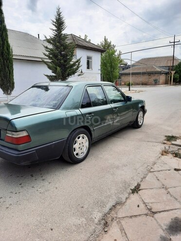 Mercedes E 200 1987, 528,080 km - 2.0 л - Salyan