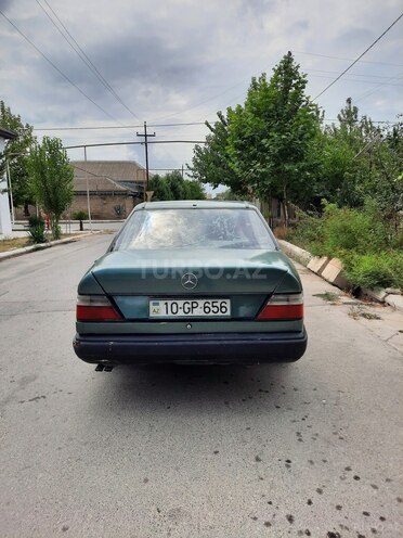 Mercedes E 200 1987, 528,080 km - 2.0 л - Salyan
