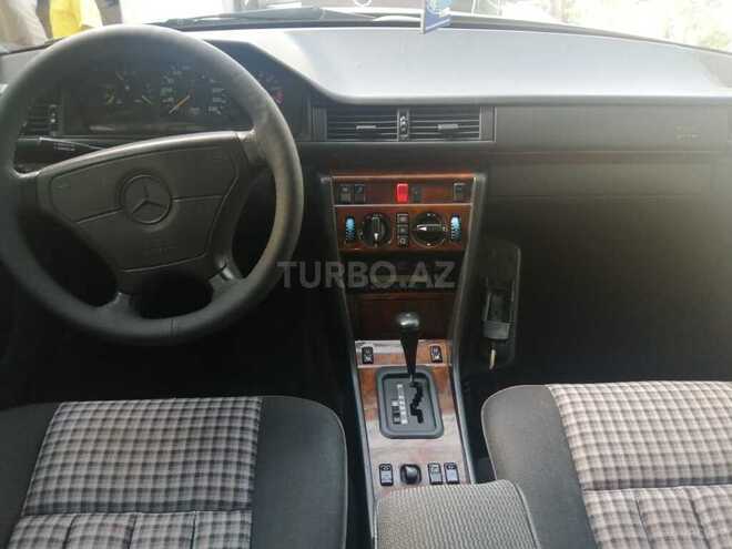 Mercedes E 220 1994, 342,000 km - 2.2 л - Bakı