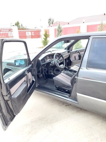 Mercedes 190 1992, 190,000 km - 2.0 l - Sabirabad