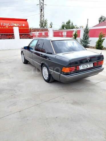 Mercedes 190 1992, 190,000 km - 2.0 l - Sabirabad