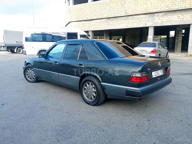 Mercedes E 230 1990, 365,456 km - 2.3 l - Bakı