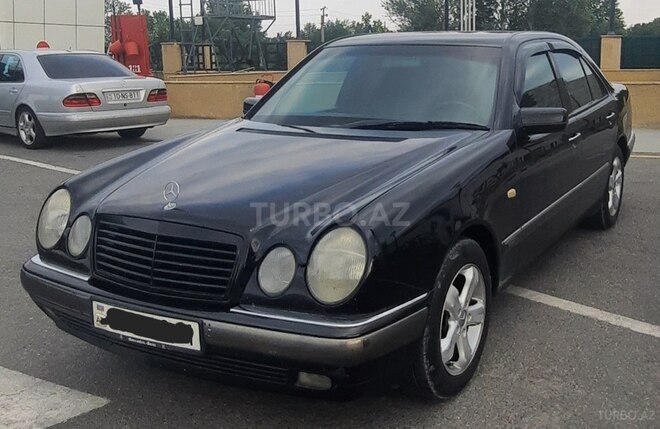 Mercedes E 240 1998, 529,210 km - 2.4 l - Bərdə