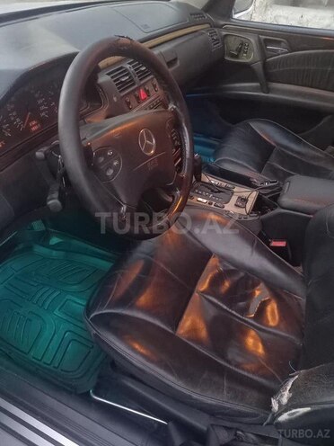 Mercedes E 220 1999, 550,542 km - 2.2 л - Bakı
