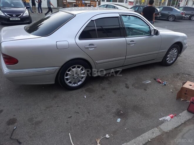 Mercedes E 220 1999, 550,542 km - 2.2 л - Bakı