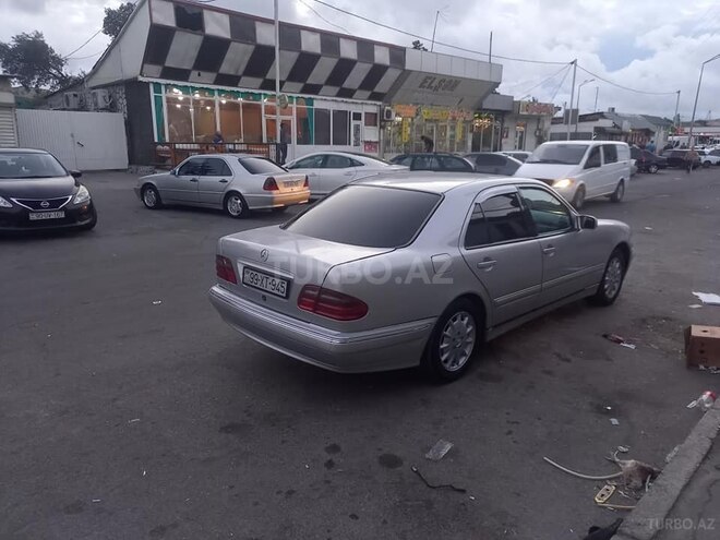 Mercedes E 220 1999, 550,542 km - 2.2 л - Bakı