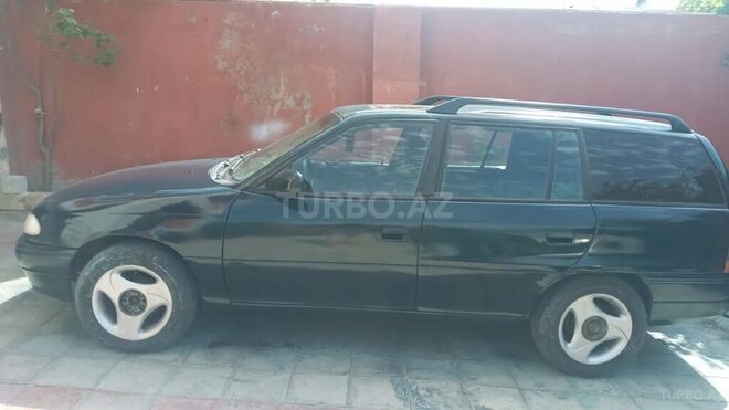 Opel Astra 1994, 280,000 km - 2.0 l - Bakı