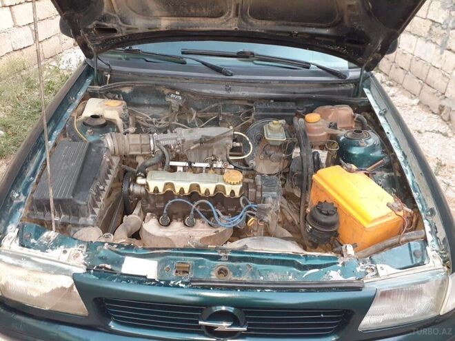 Opel Astra 1994, 280,000 km - 2.0 l - Bakı