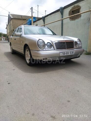 Mercedes E 240 1998, 256,000 km - 2.4 l - Bakı