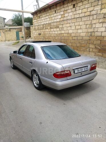 Mercedes E 240 1998, 256,000 km - 2.4 l - Bakı