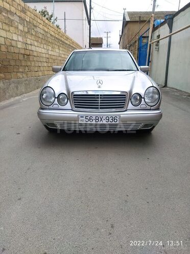 Mercedes E 240 1998, 256,000 km - 2.4 l - Bakı