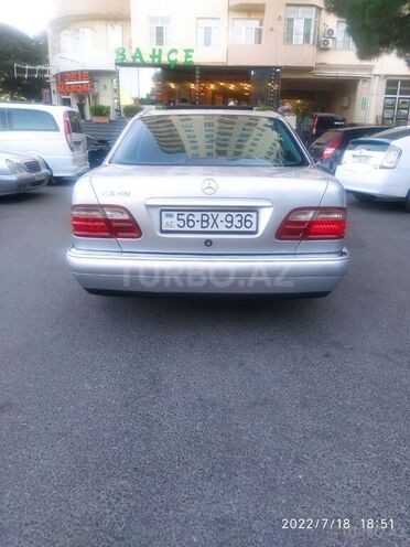 Mercedes E 240 1998, 256,000 km - 2.4 l - Bakı