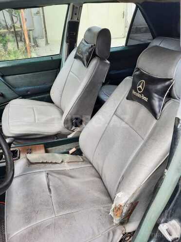 Mercedes E 200 1987, 508,526 km - 2.0 l - Salyan