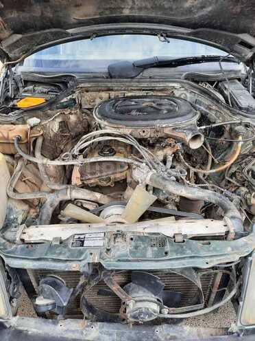 Mercedes E 200 1987, 508,526 km - 2.0 l - Salyan