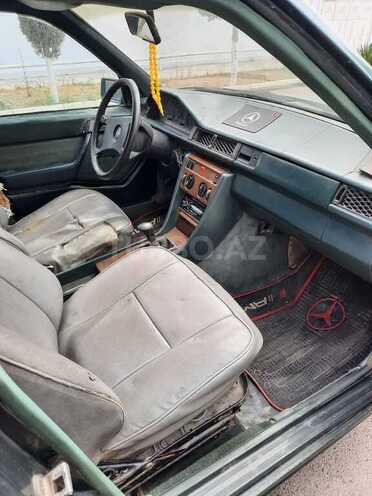 Mercedes E 200 1987, 508,526 km - 2.0 l - Salyan
