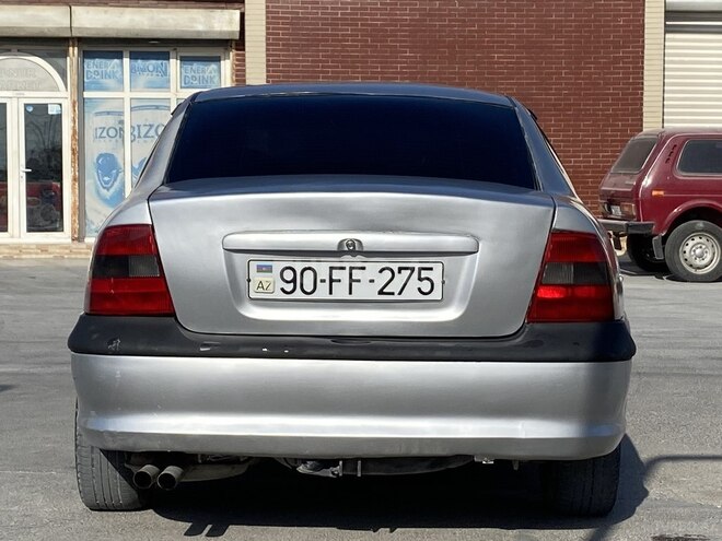 Opel Vectra 1996, 302,000 km - 1.8 l - Bakı