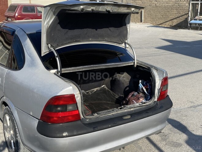 Opel Vectra 1996, 302,000 km - 1.8 l - Bakı