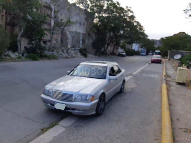 Mercedes C 230 1999, 301,000 km - 2.3 л - Bakı
