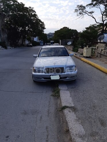 Mercedes C 230 1999, 301,000 km - 2.3 л - Bakı