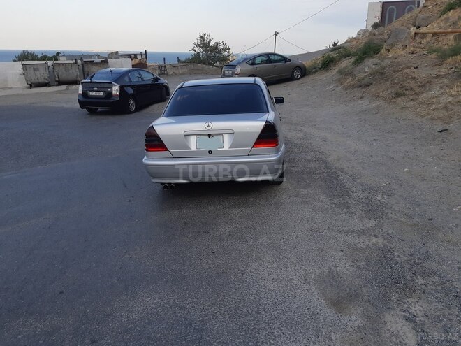 Mercedes C 230 1999, 301,000 km - 2.3 л - Bakı