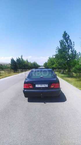 Mercedes E 230 1995, 327,500 km - 2.3 l - Bakı