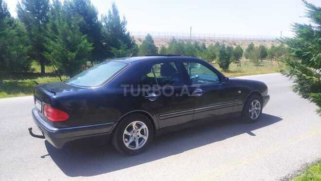 Mercedes E 230 1995, 327,500 km - 2.3 l - Bakı