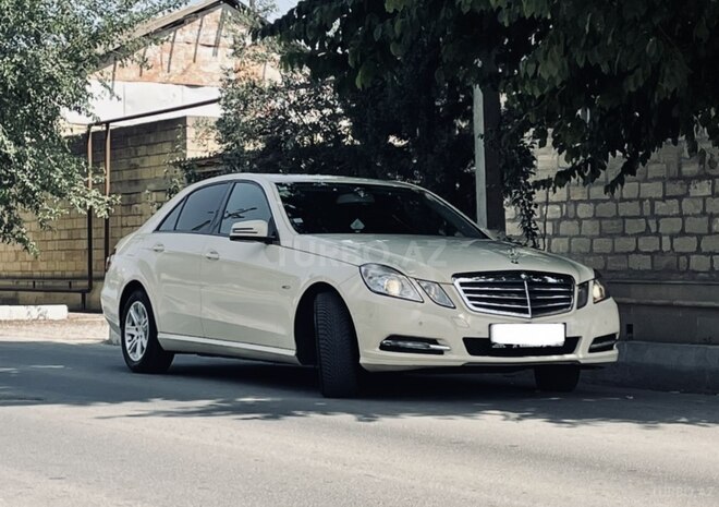 Mercedes E 220 2011, 240,000 km - 2.2 l - Salyan