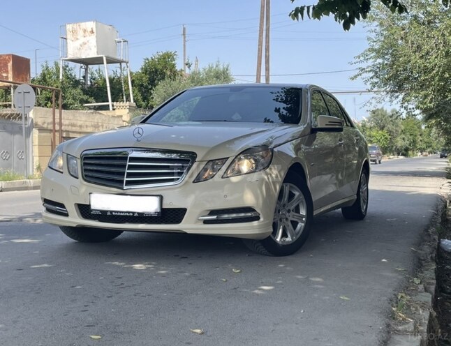 Mercedes E 220 2011, 240,000 km - 2.2 l - Salyan