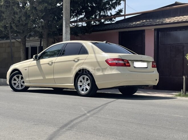 Mercedes E 220 2011, 240,000 km - 2.2 l - Salyan