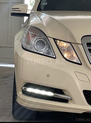 Mercedes E 220 2011, 240,000 km - 2.2 l - Salyan