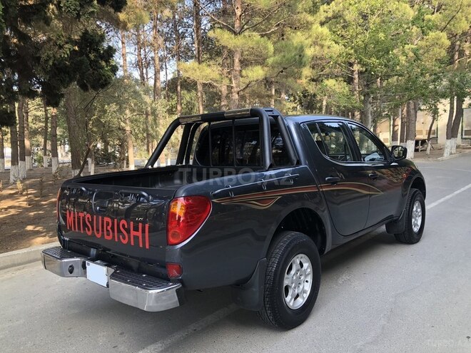 Mitsubishi L200 2008, 208,650 km - 2.5 l - Bakı