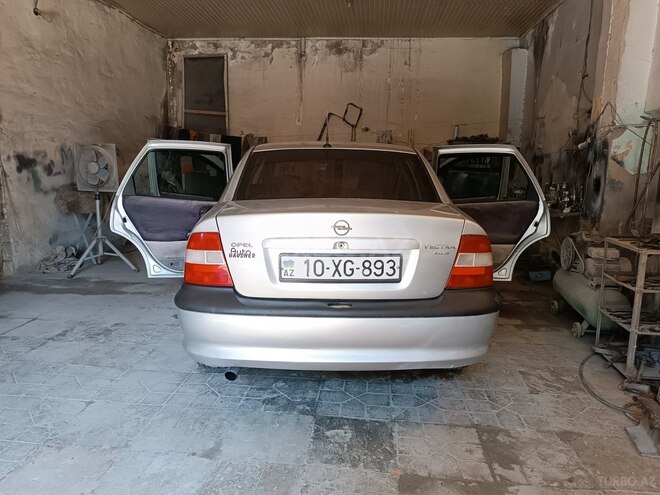 Opel Vectra 1996, 105,000 km - 2.0 l - Sumqayıt