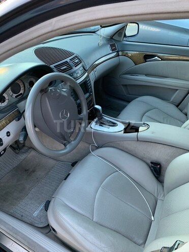 Mercedes E 240 2002, 276,000 km - 2.6 л - Bakı
