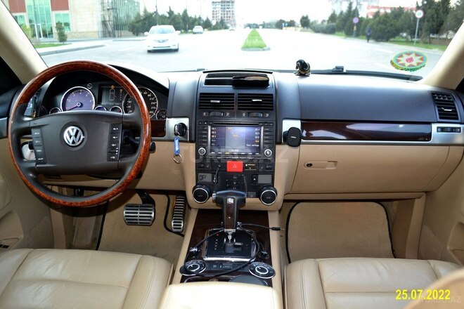 Volkswagen Touareg 2006, 263,000 km - 4.2 l - Bakı