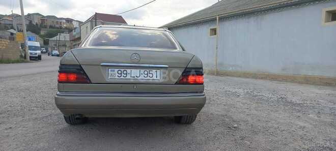 Mercedes E 250 1994, 124,578 km - 2.5 л - Bakı