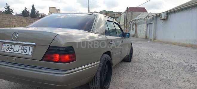 Mercedes E 250 1994, 124,578 km - 2.5 л - Bakı