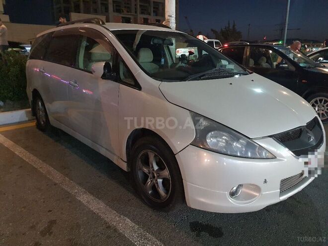 Mitsubishi Grandis 2003, 164,000 km - 2.4 l - Bakı