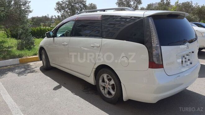 Mitsubishi Grandis 2003, 164,000 km - 2.4 l - Bakı