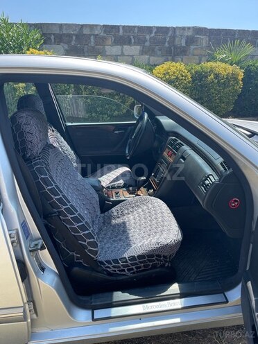 Mercedes E 240 2001, 275,000 km - 2.4 l - Masallı