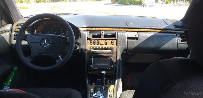 Mercedes E 230 1996, 365,000 km - 2.3 l - Bakı