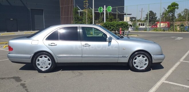 Mercedes E 230 1996, 365,000 km - 2.3 l - Bakı