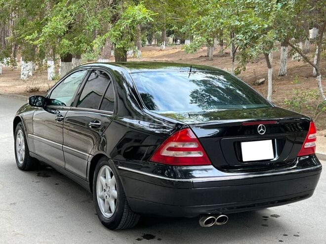 Mercedes C 240 2002, 210,000 km - 2.6 l - Sumqayıt