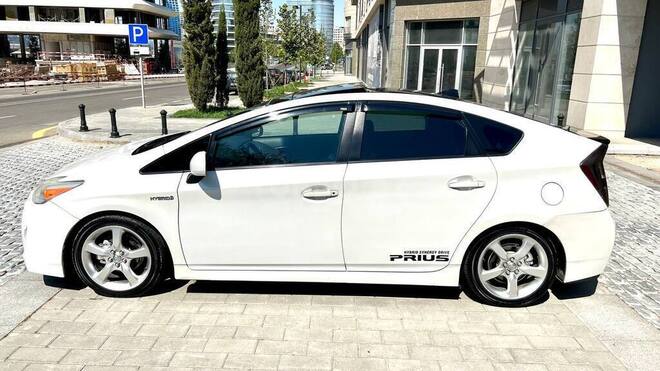 Toyota Prius 2010, 127,000 km - 1.8 l - Bakı