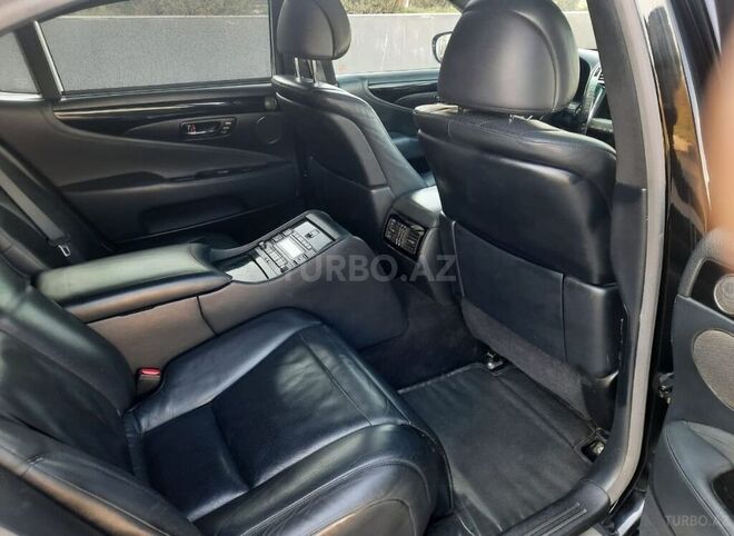 Lexus LS 460 2008, 250,000 km - 4.6 l - Gəncə